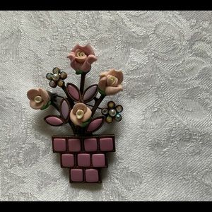 VINTAGE GREENWICH FLOWER POT BROOCH